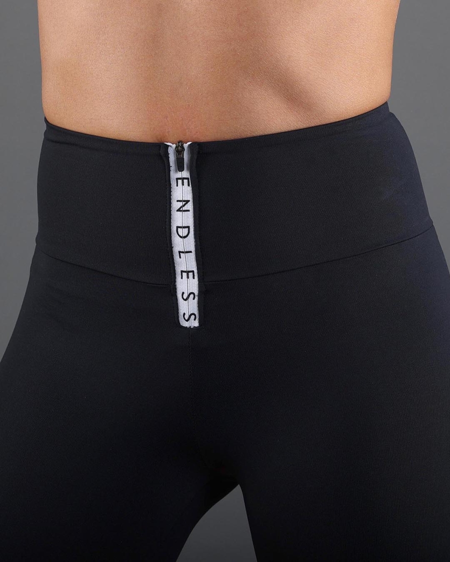 MALLES ZIP BLACK