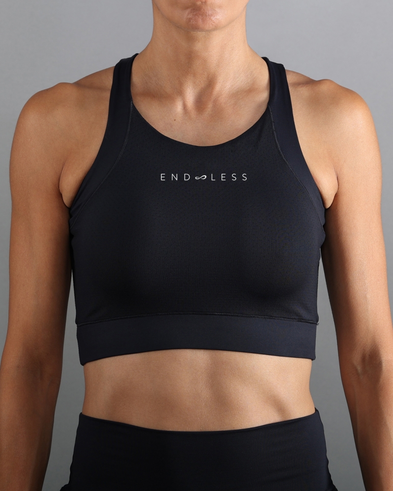 TOP CROP BLACK WHITE