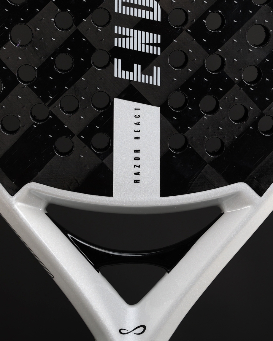 RACKET RAZOR REACT BLACK WHITE
