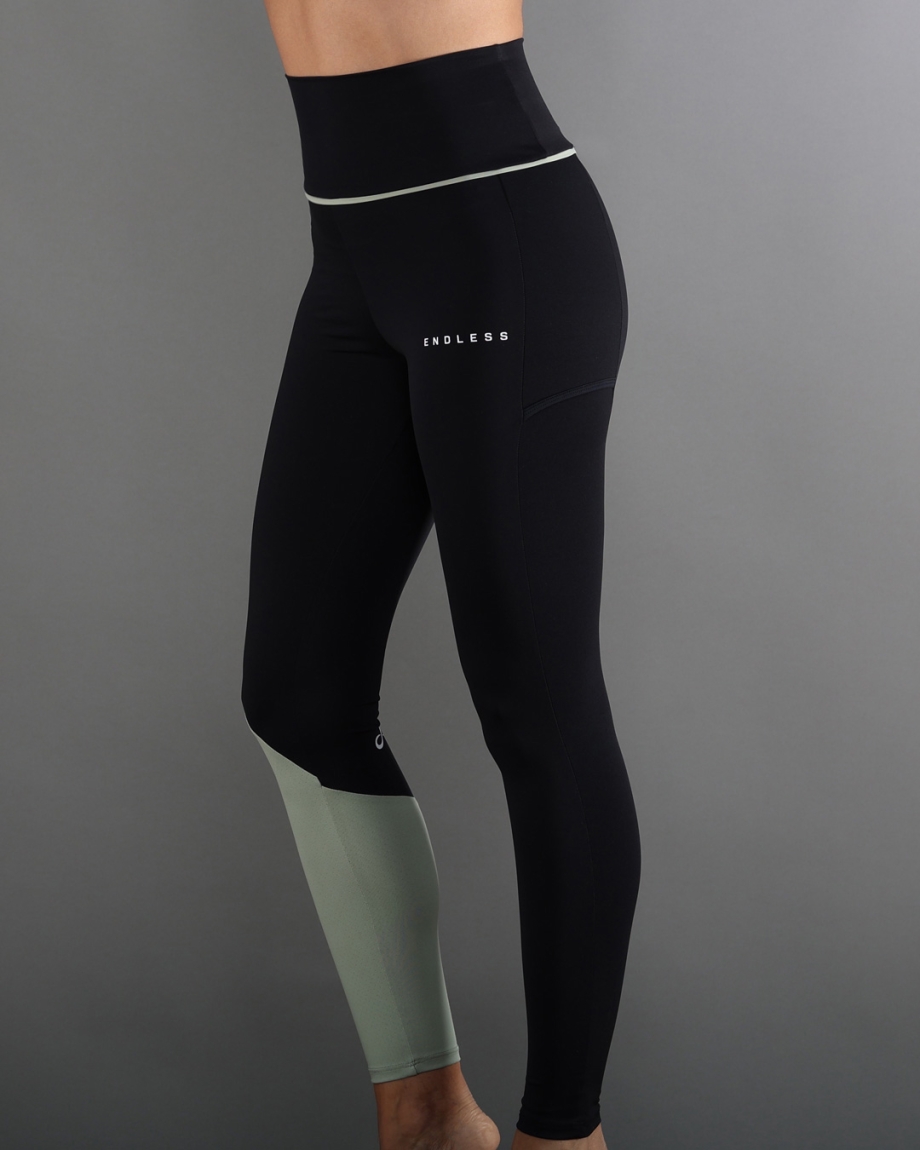 MALLES VANITY POCKET BLACK LIGHT ARMY